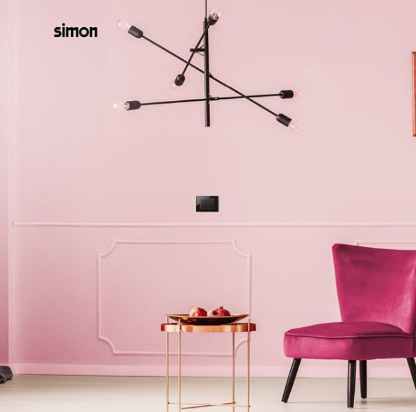 Simon 82 - Placa Cristal preto